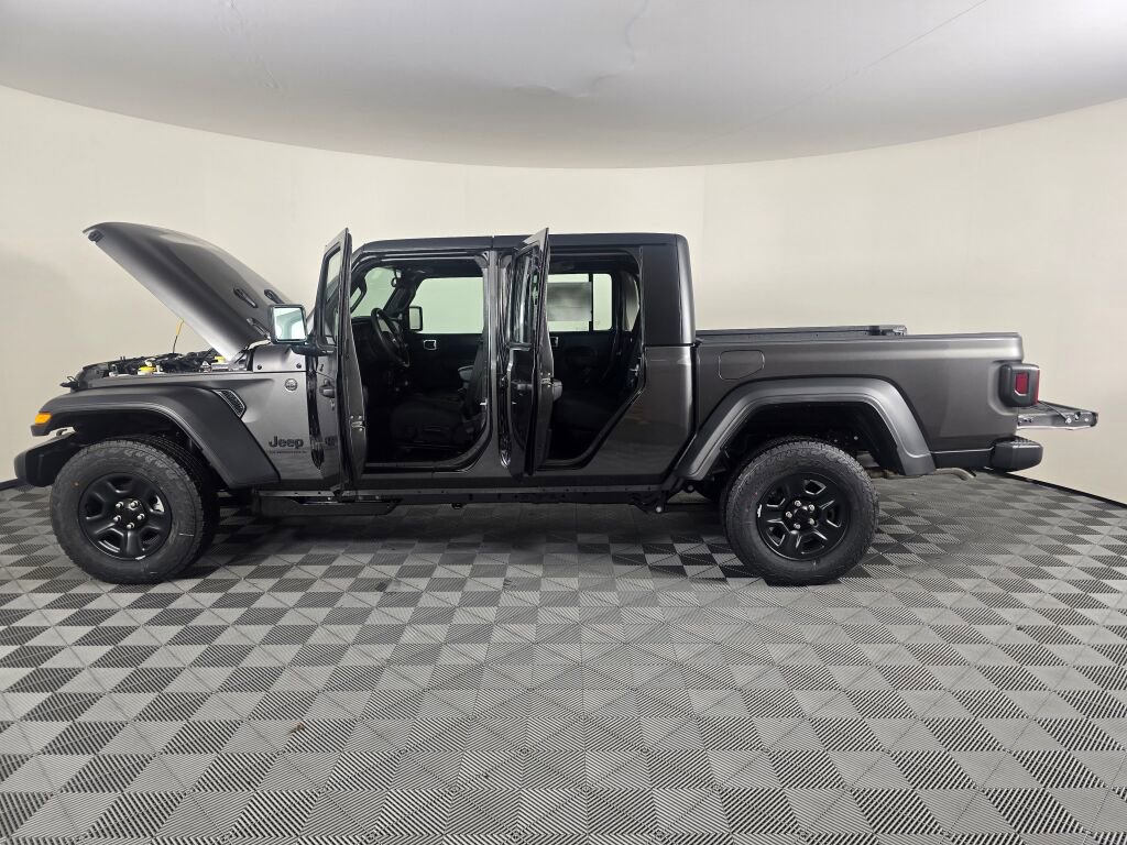 New 2026 Jeep Gladiator Sport image 17