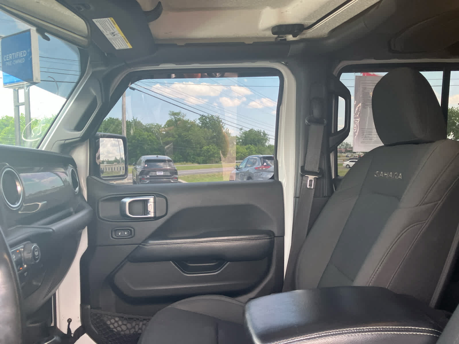 Used 2020 Jeep Wrangler Unlimited Sahara AWD/4WD image 10