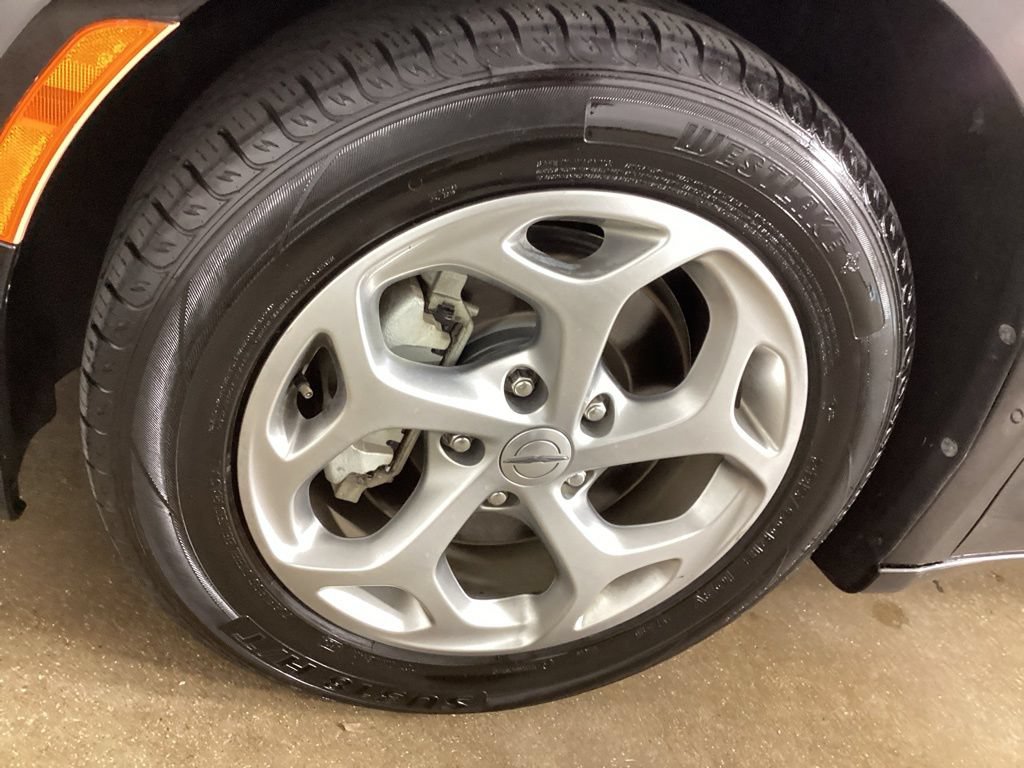 Used 2022 Chrysler Pacifica Limited FWD image 35