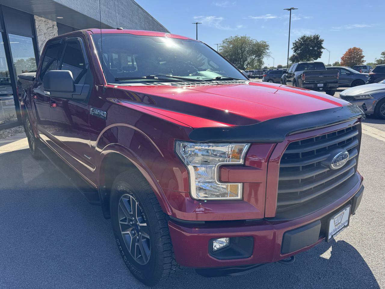 Used 2015 Ford F150 XLT w/ Equipment Group 302A Luxury AWD/4WD image 11