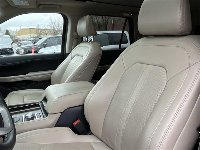Used 2023 Ford Expedition Limited image 31