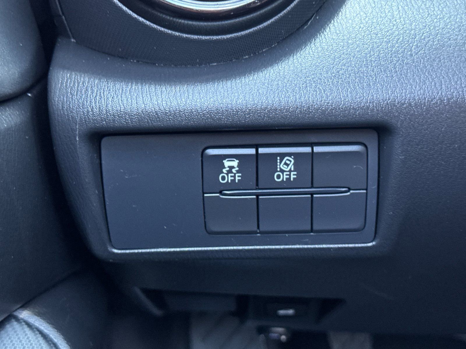 Used 2022 MAZDA MX-5 Miata Sport RWD image 27