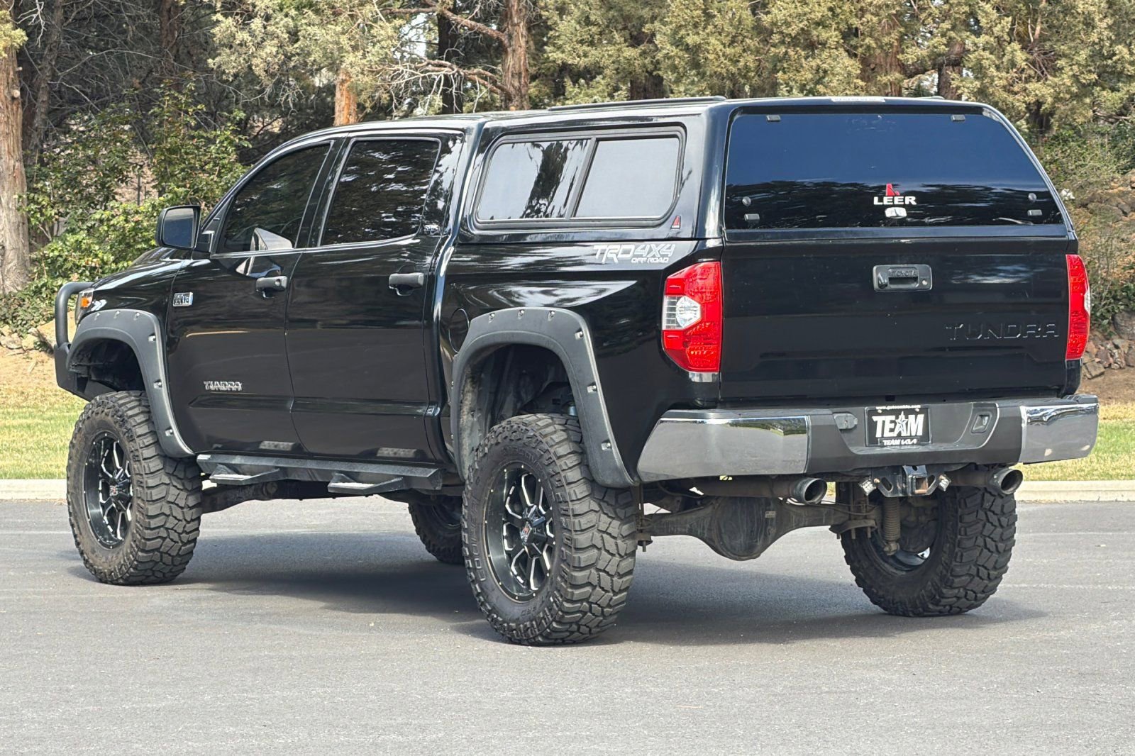 Used 2018 Toyota Tundra SR5 w/ TRD Off Road Package image 6