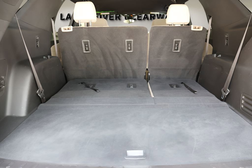 Used 2022 Chevrolet Traverse LS FWD image 18