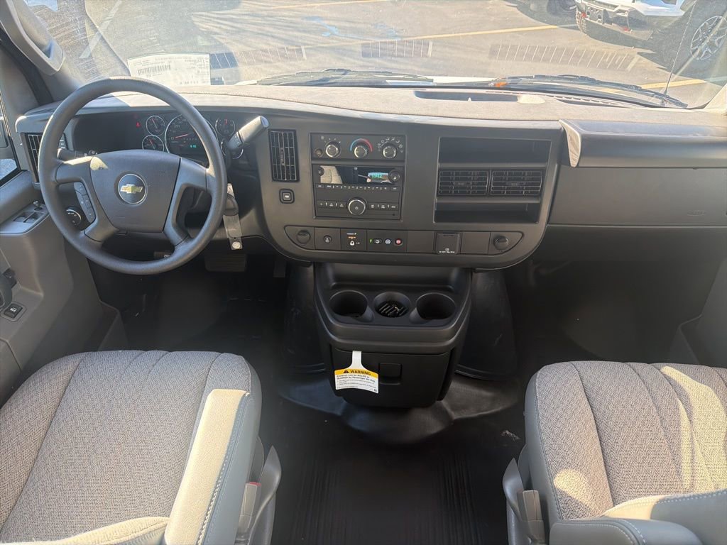 New 2025 Chevrolet Express 2500 Work Van w/ Driver Convenience Package image 24