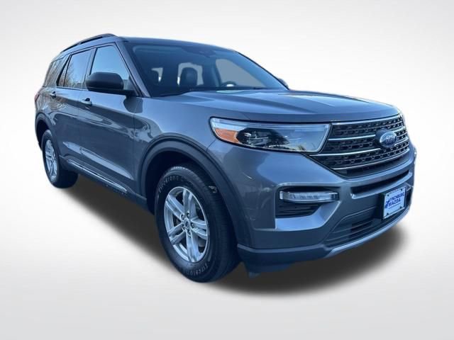 Used 2023 Ford Explorer XLT w/ Equipment Group 202A image 7
