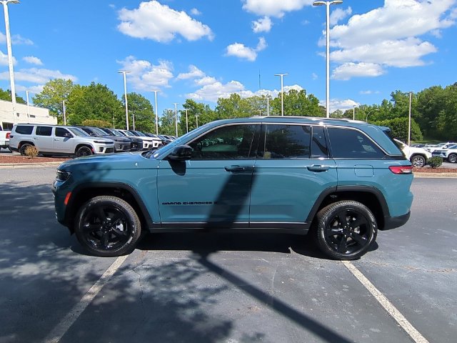New 2026 Jeep Grand Cherokee Limited w/ Limited Altitude Package RWD image 2