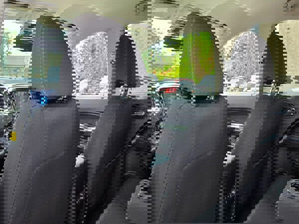 Used 2018 GMC Canyon SLE w/ SLE Convenience Package image 19