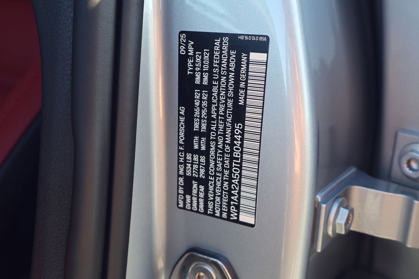 New 2026 Porsche Macan image 28