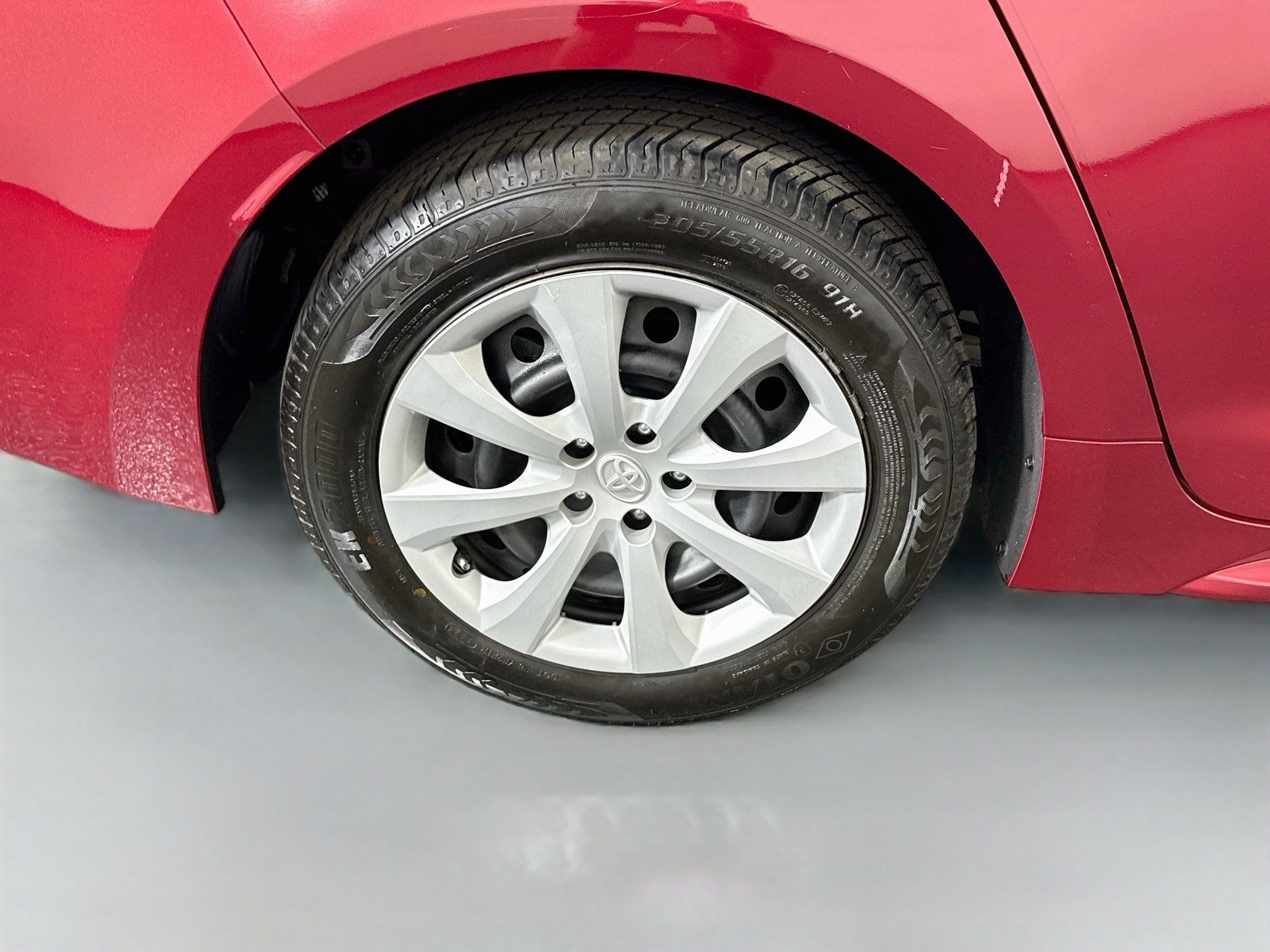 Used 2022 Toyota Corolla LE FWD image 32