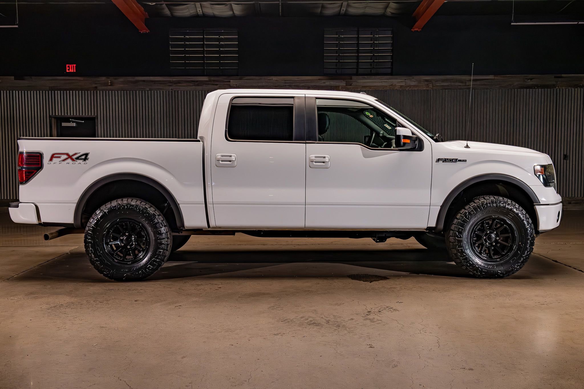 Used 2014 Ford F150 FX4 w/ Equipment Group 402A Luxury AWD/4WD image 11