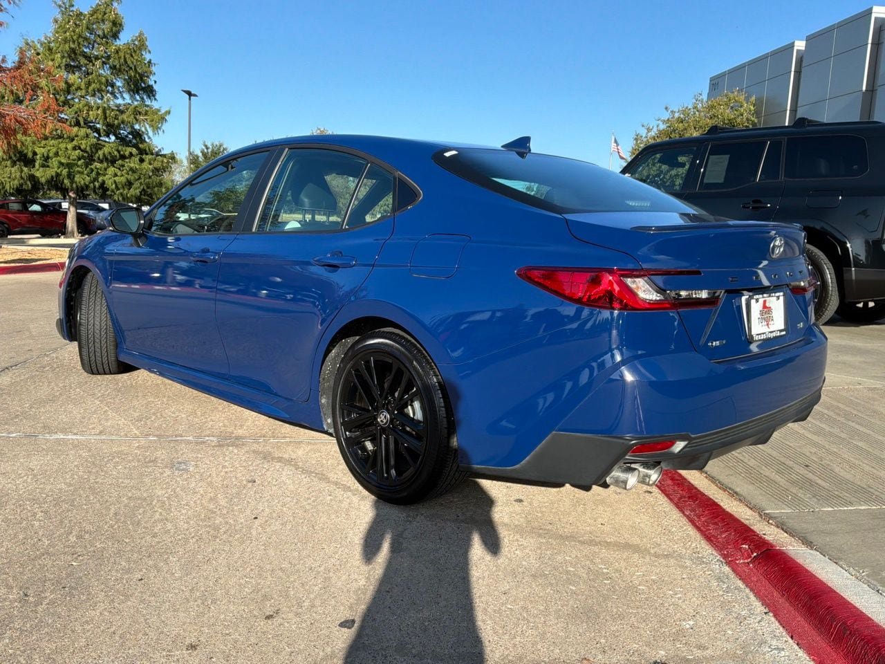 Used 2026 Toyota Camry SE FWD image 8