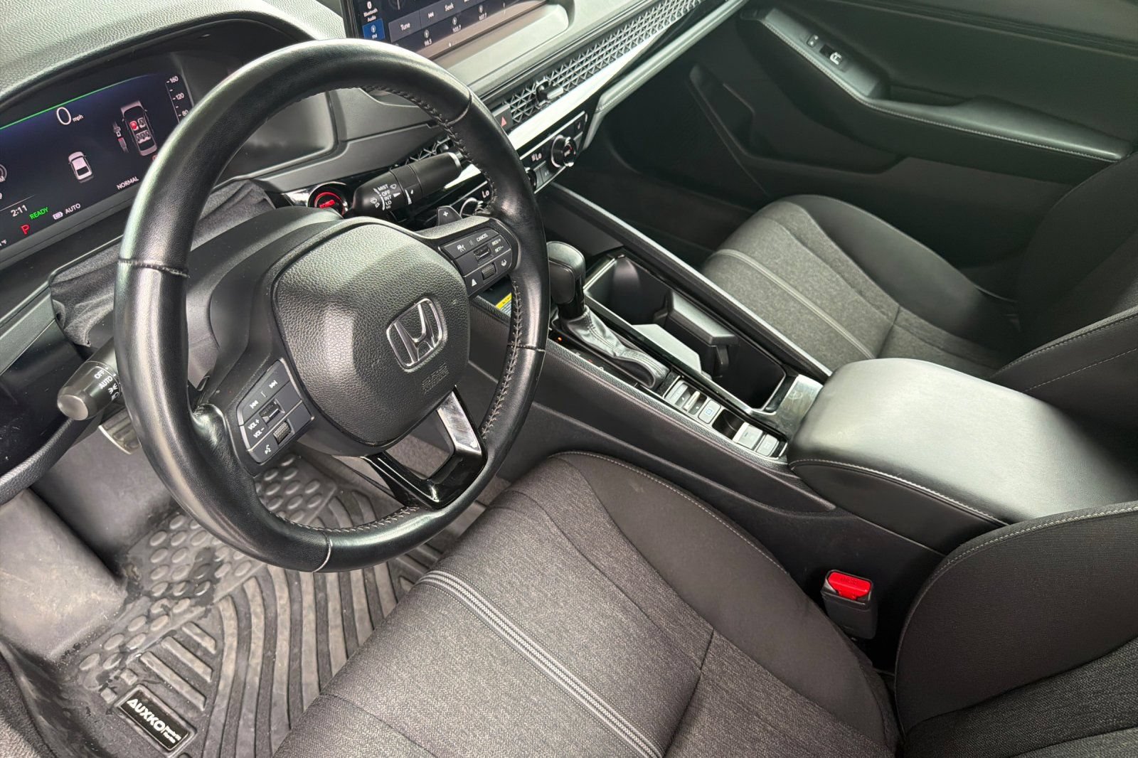 Used 2025 Honda Accord Sport image 12