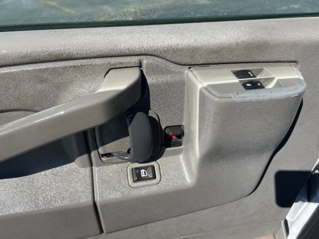 Used 2017 Chevrolet Express 2500 LS image 7