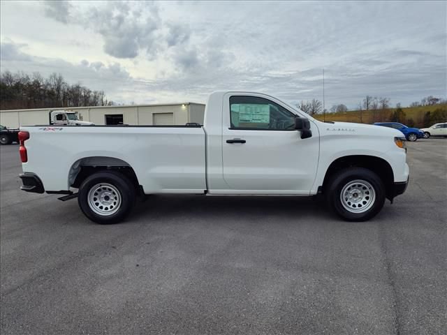 Used 2025 Chevrolet Silverado 1500 W/T w/ Trailering Package AWD/4WD image 6