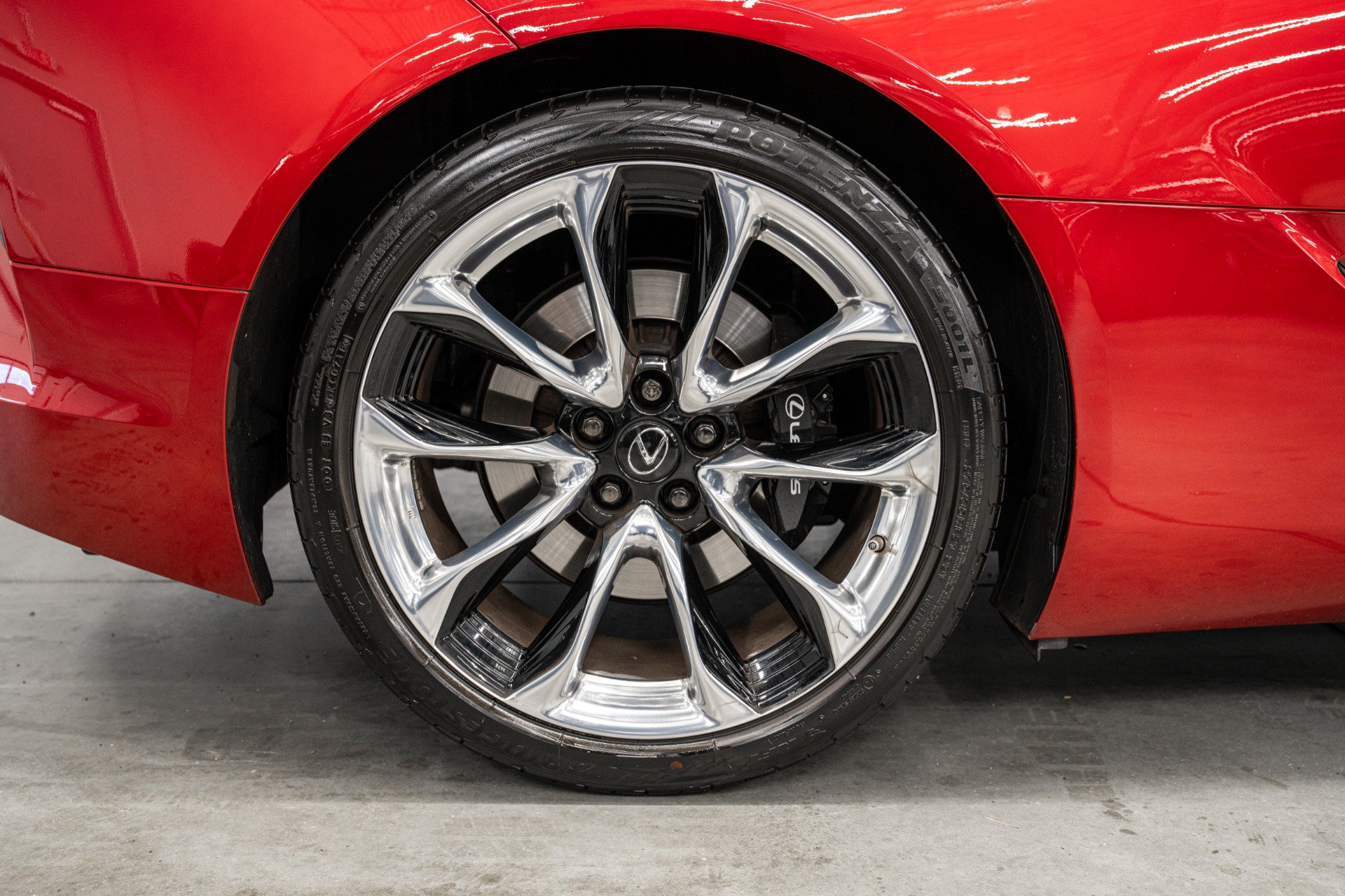 Used 2018 Lexus LC 500 Coupe w/ Touring Package RWD image 39