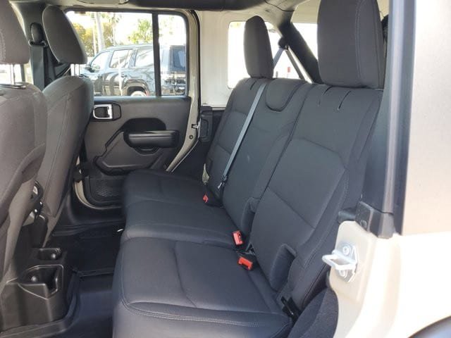 Certified 2022 Jeep Wrangler Unlimited Sport AWD/4WD image 15