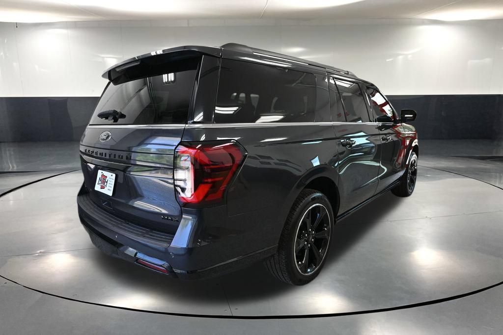 Used 2022 Ford Expedition Max Limited w/ Equipment Group 303A AWD/4WD image 4