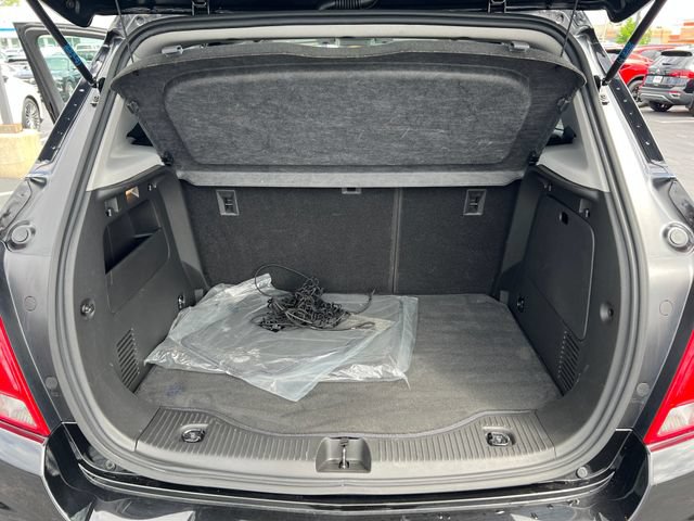 Used 2020 Chevrolet Trax LT w/ LT Convenience Package AWD/4WD image 25