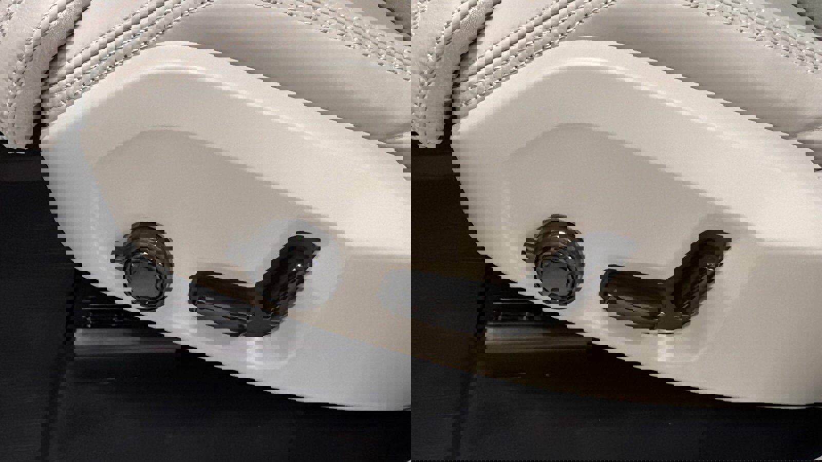 New 2026 Volvo XC90 B6 Ultra image 24