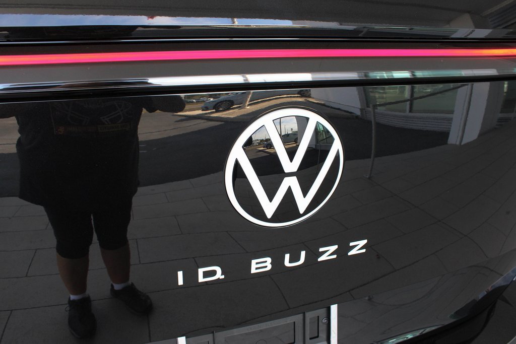 New 2025 Volkswagen ID. Buzz Pro S image 76
