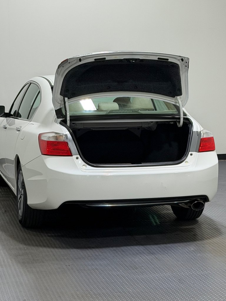 Used 2013 Honda Accord LX image 12