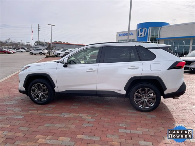 Used 2023 Toyota RAV4 XLE Premium image 33