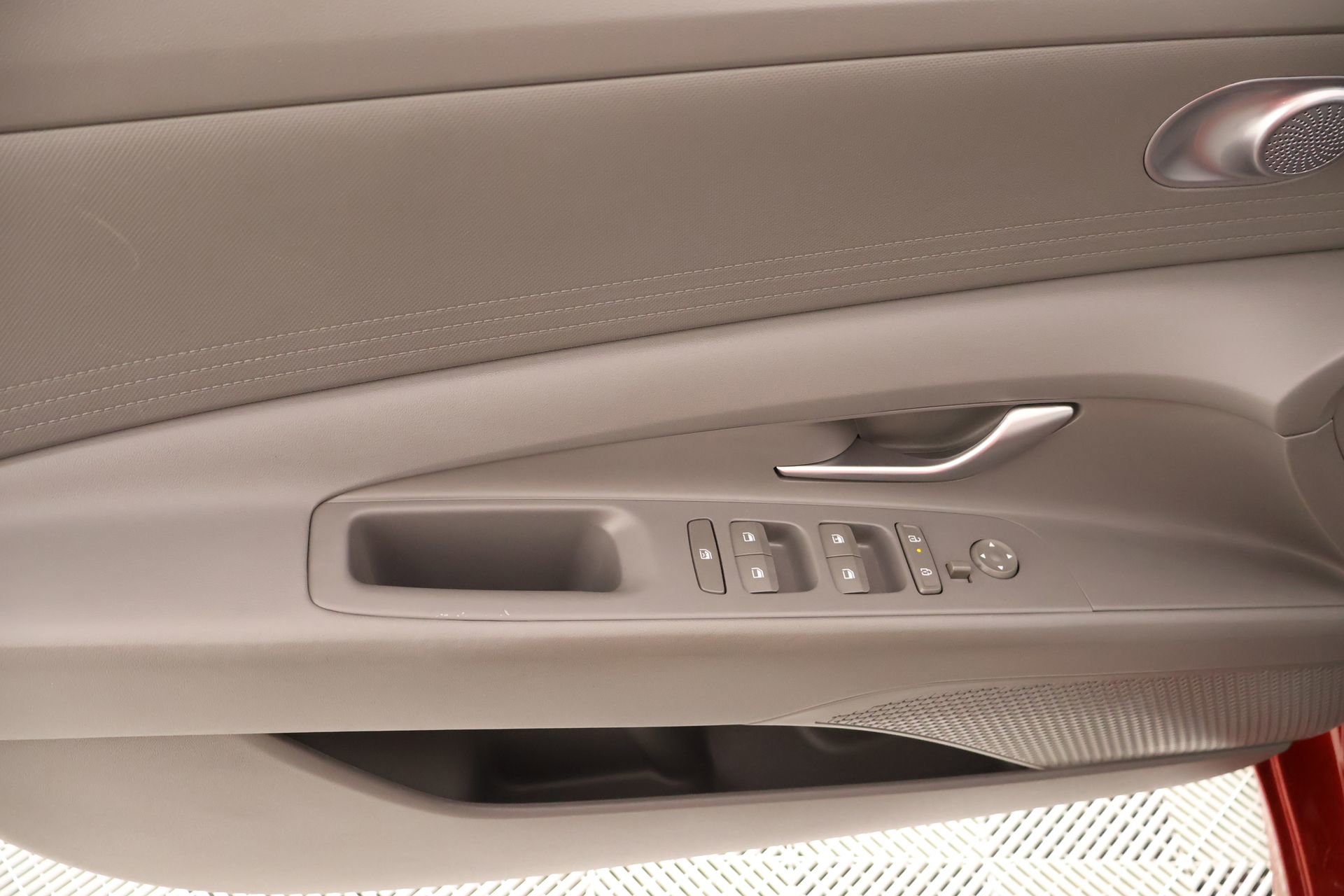 Certified 2024 Hyundai Elantra SE image 14