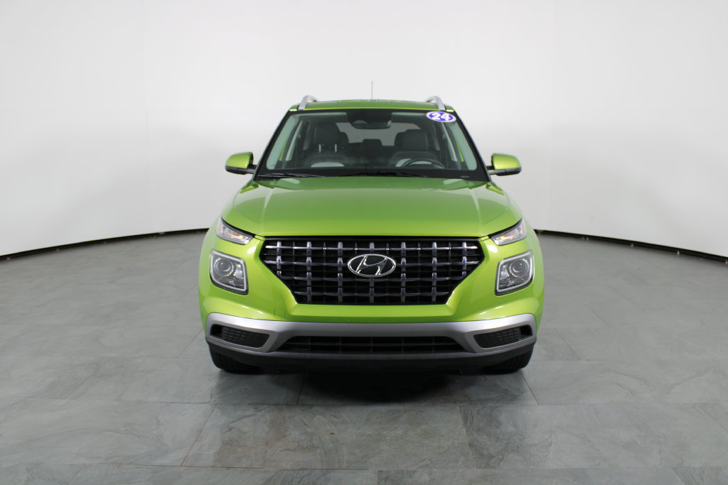 Certified 2024 Hyundai Venue SEL FWD image 13