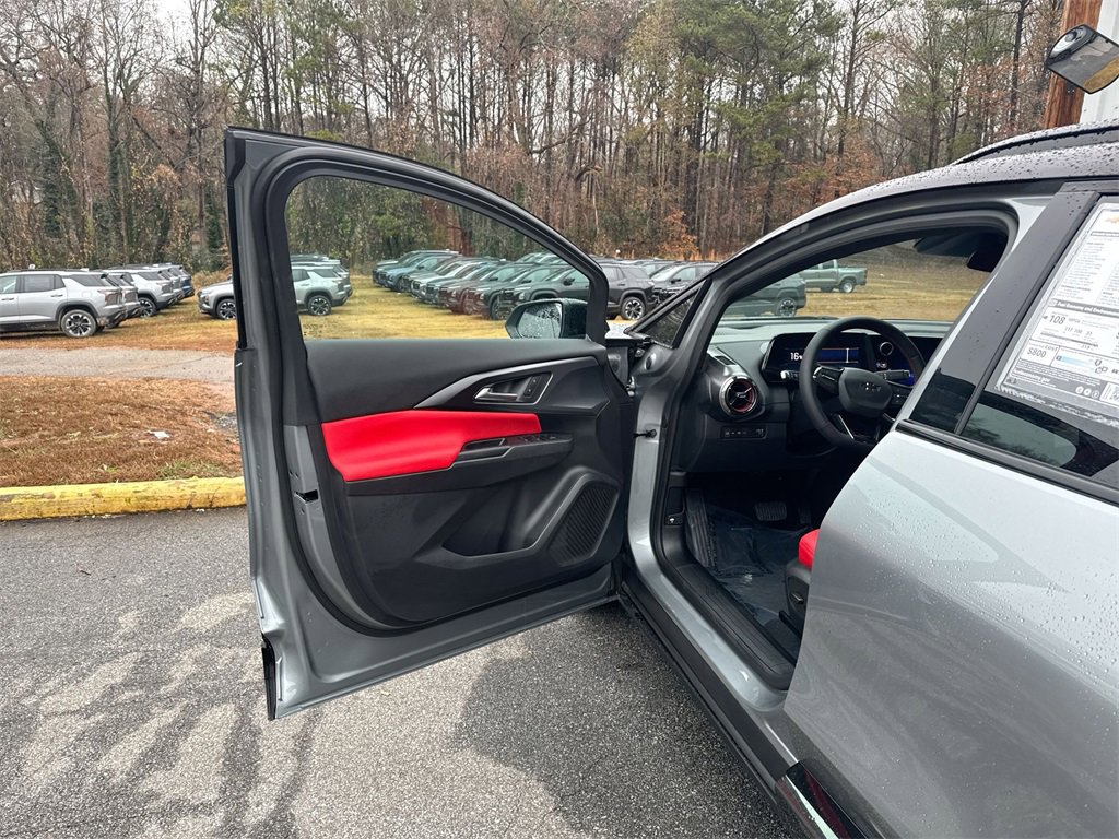 New 2026 Chevrolet Equinox EV RS image 13