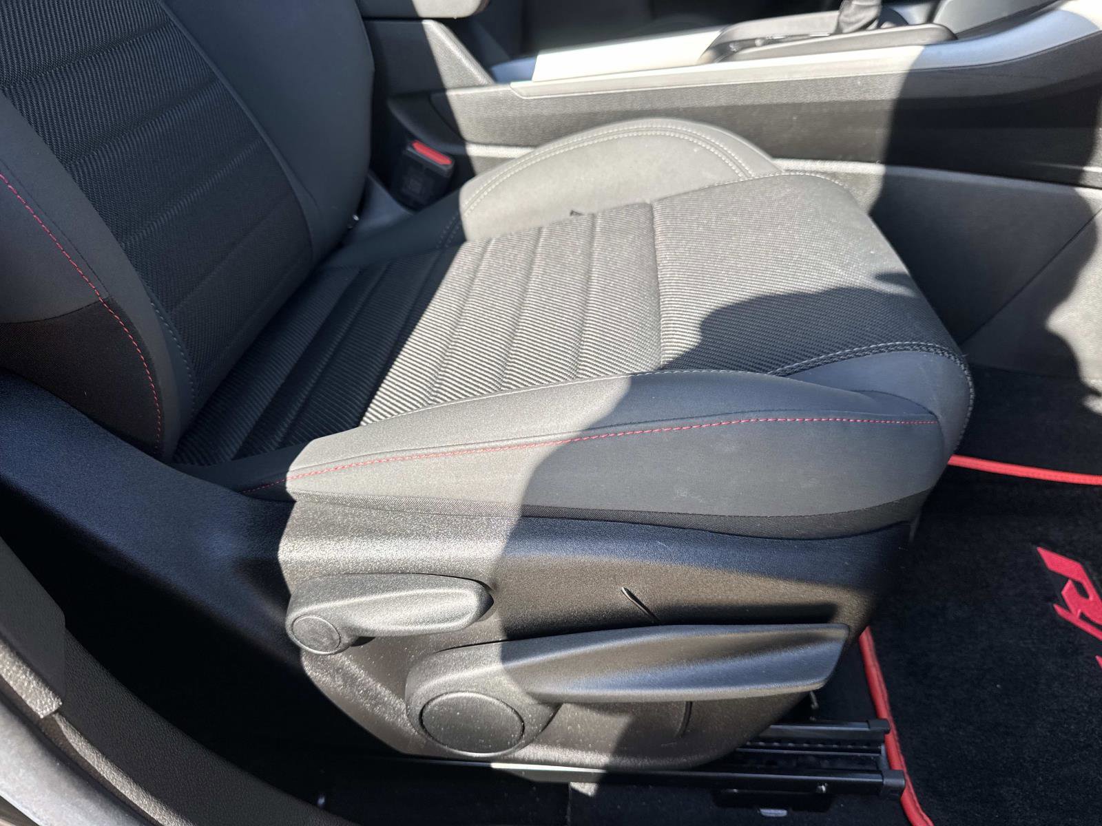 Used 2024 Dodge Hornet R/T w/ R/T Blacktop Package image 11