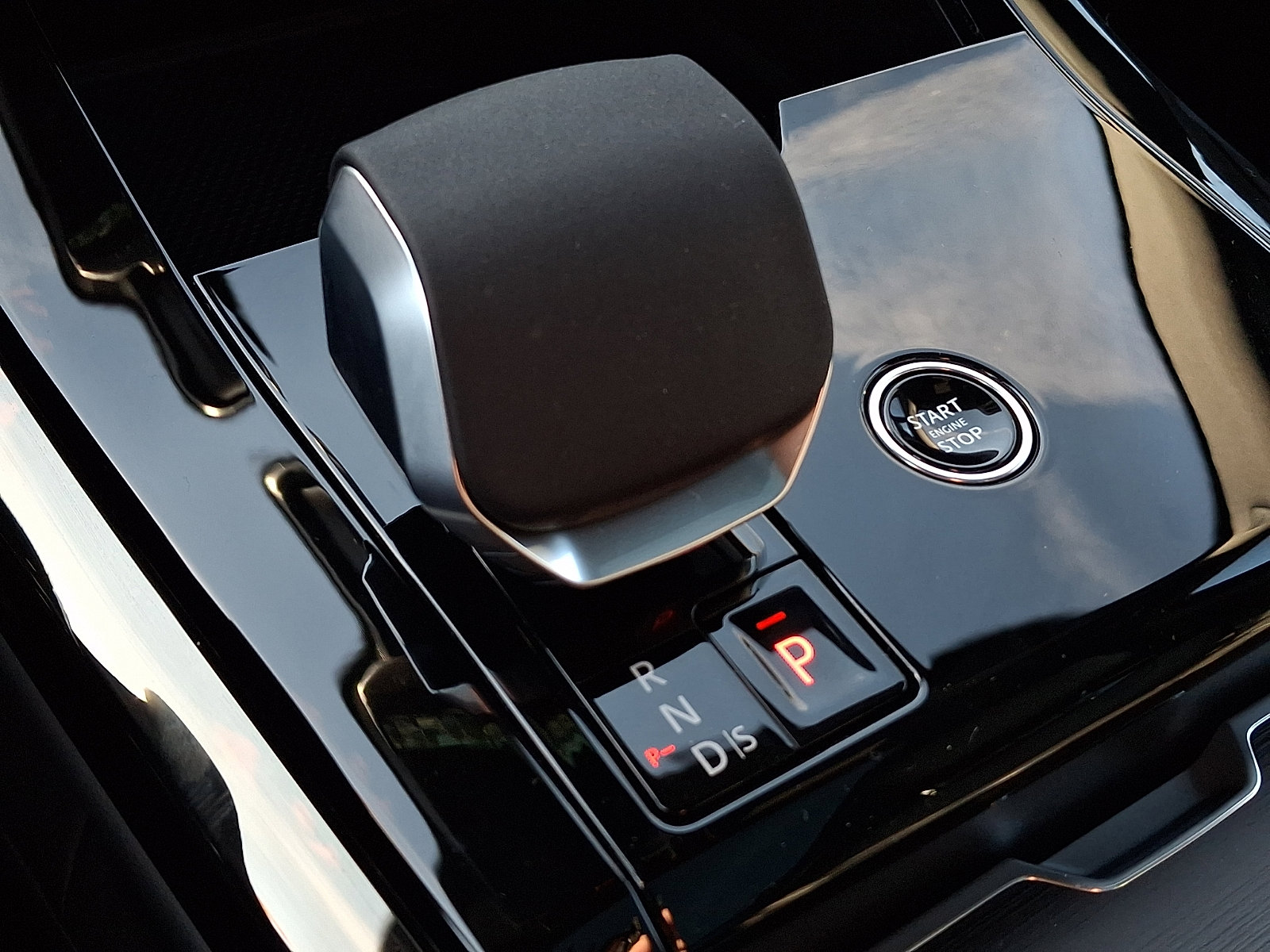 New 2026 Land Rover Range Rover Sport SE image 15