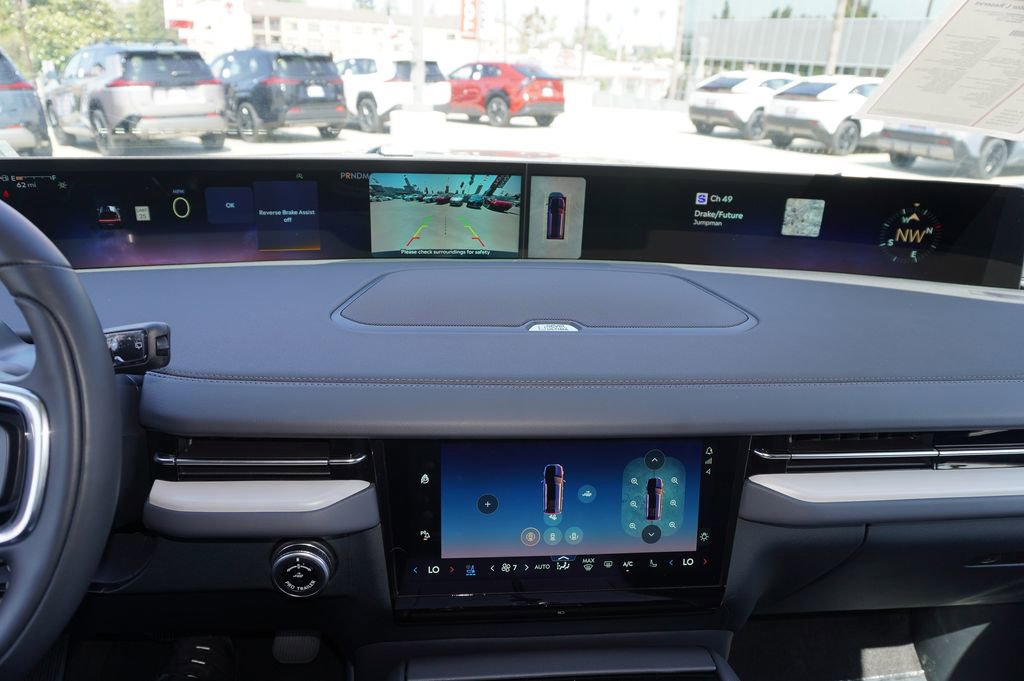 Used 2026 Lincoln Navigator L Reserve AWD/4WD image 23