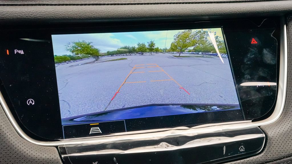 Certified 2025 Cadillac XT6 Luxury image 37