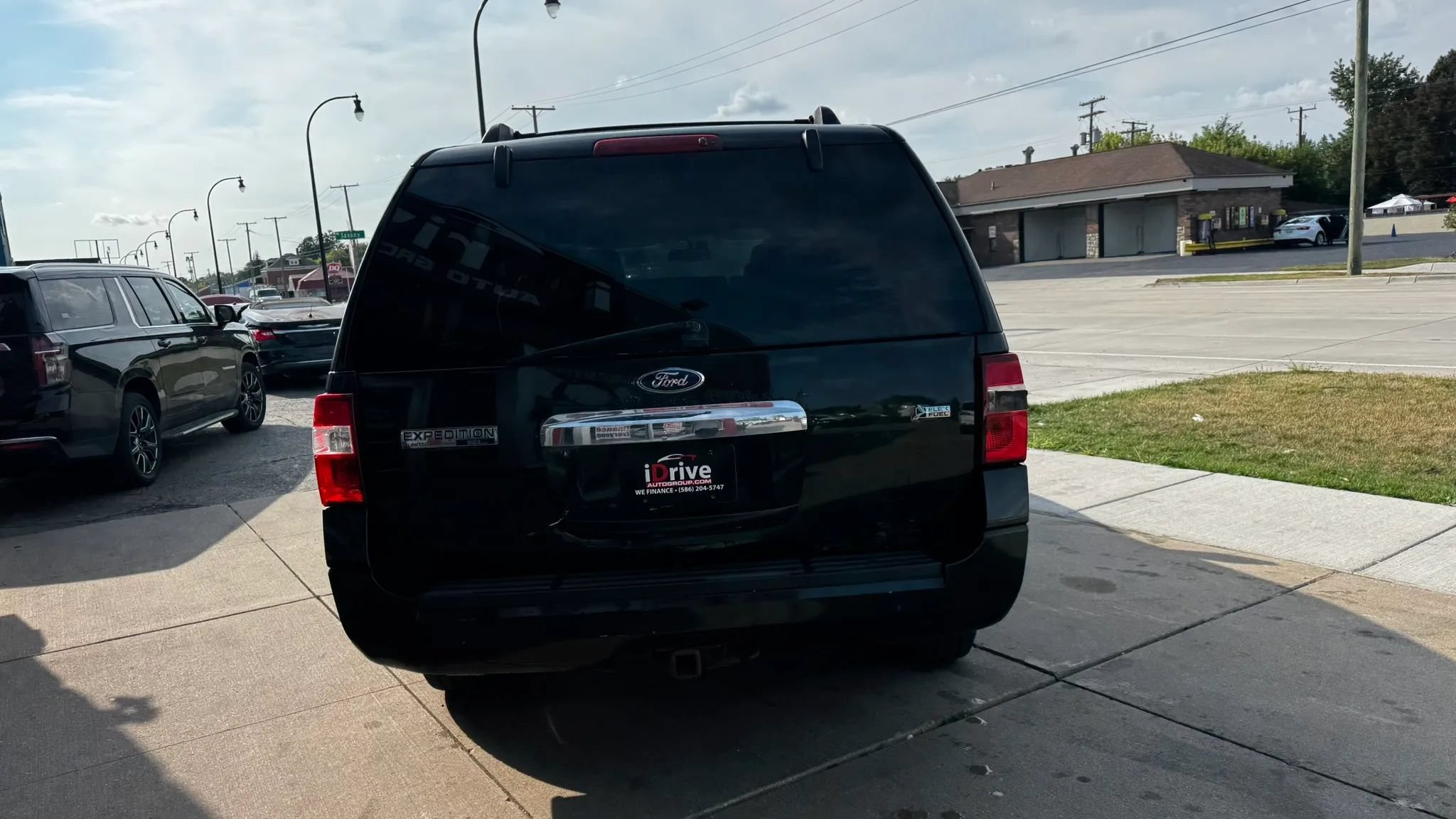 Used 2010 Ford Expedition EL Limited AWD/4WD image 6