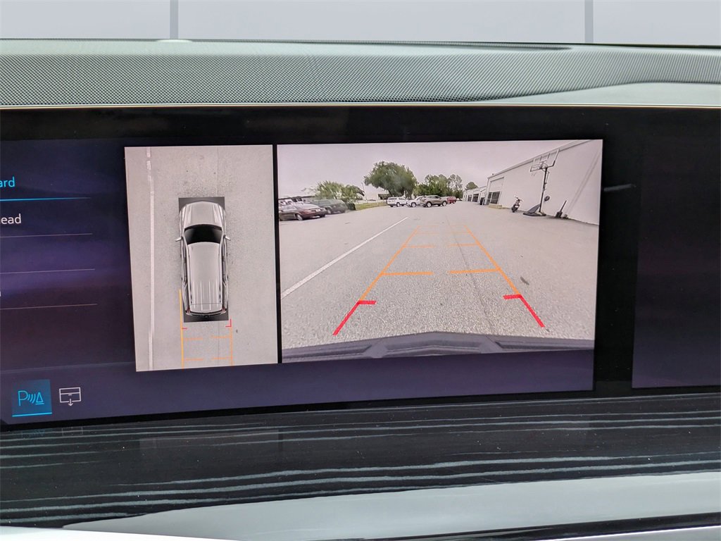 Used 2025 Cadillac Escalade Sport w/ Touring Package image 23