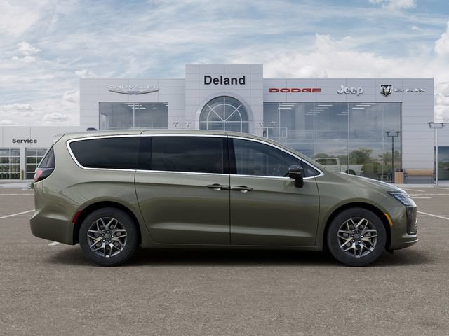New 2027 Chrysler Pacifica Limited FWD image 28