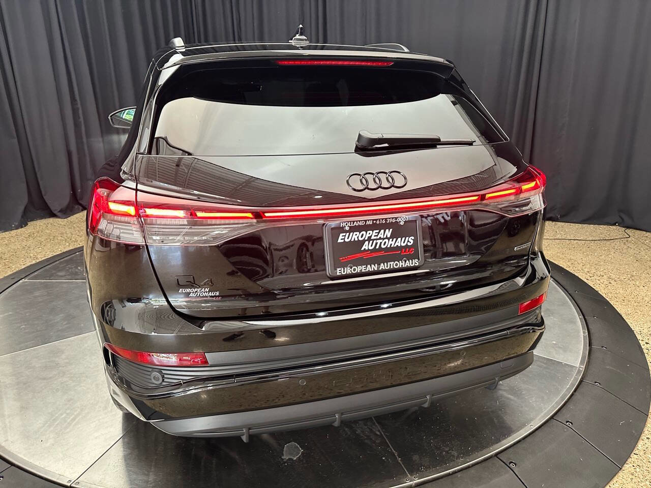 Used 2023 Audi Q4 e-tron Prestige w/ Black Optic Package AWD/4WD image 12