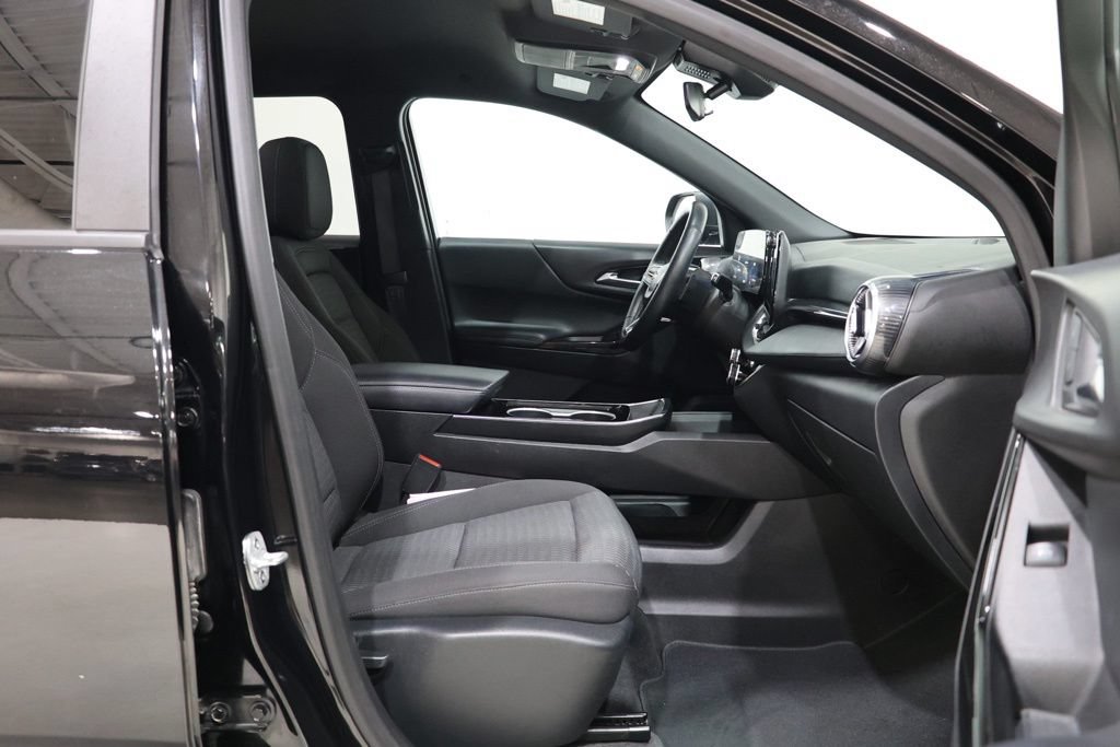 Used 2025 Chevrolet Equinox LT FWD image 33