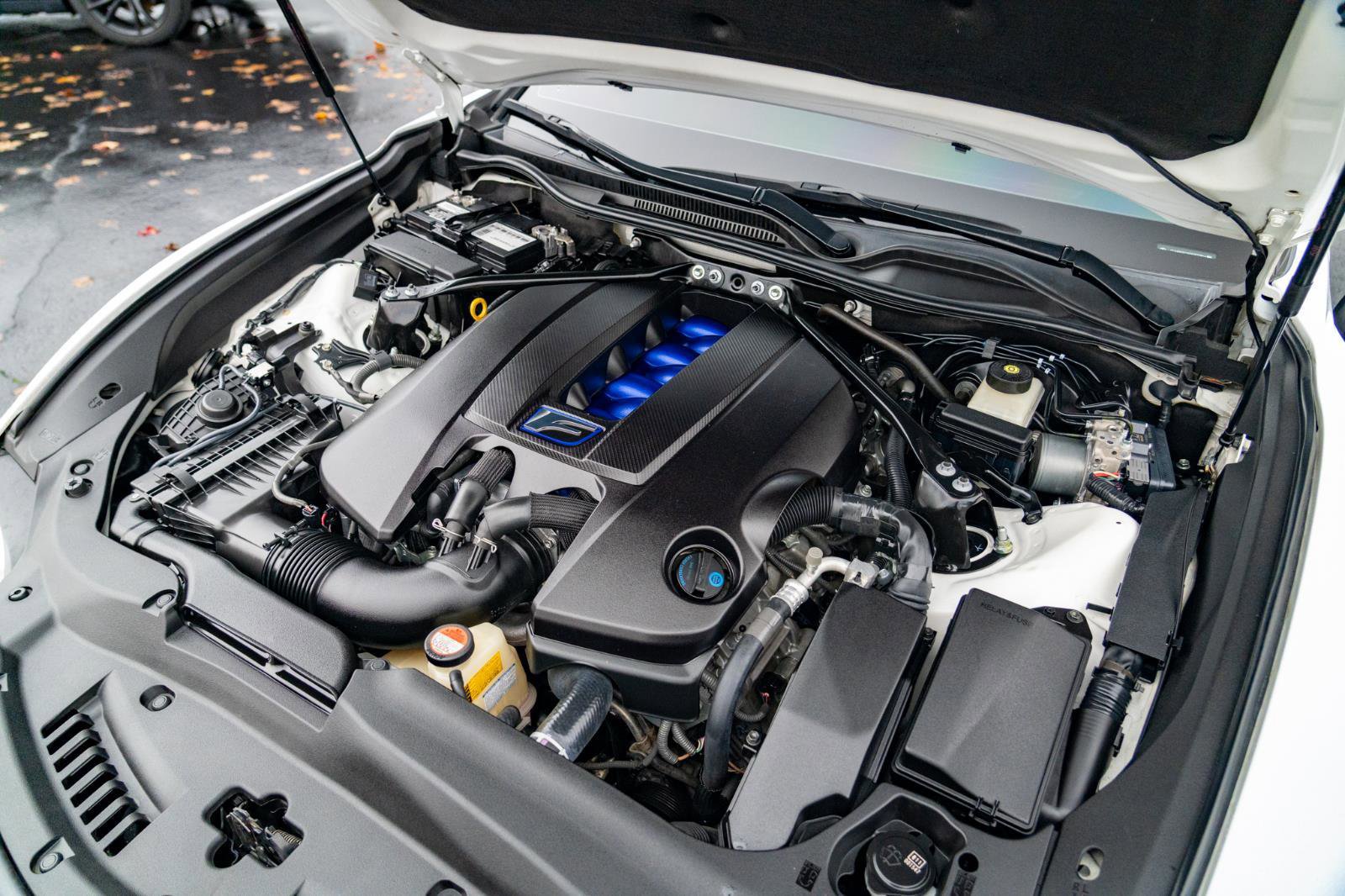 Used 2015 Lexus RC F w/ Premium Package RWD image 31