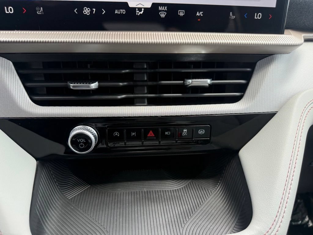 New 2026 Ford Explorer Active w/ Active Comfort Package AWD/4WD image 25