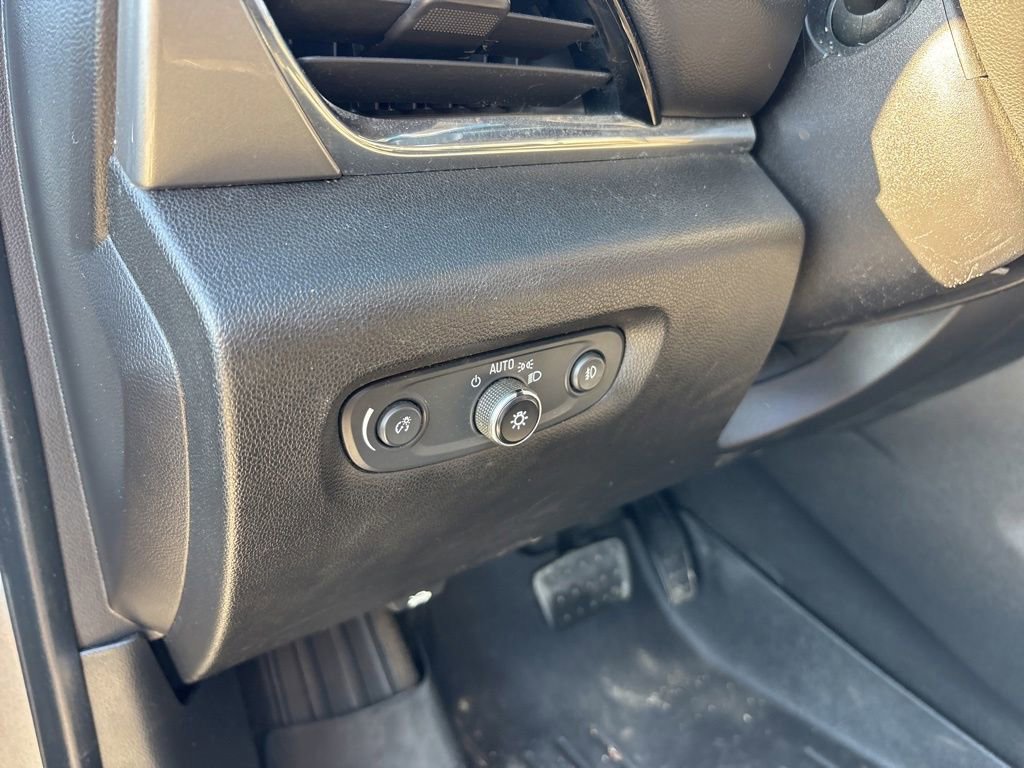 Used 2019 Chevrolet Traverse LT AWD/4WD image 19