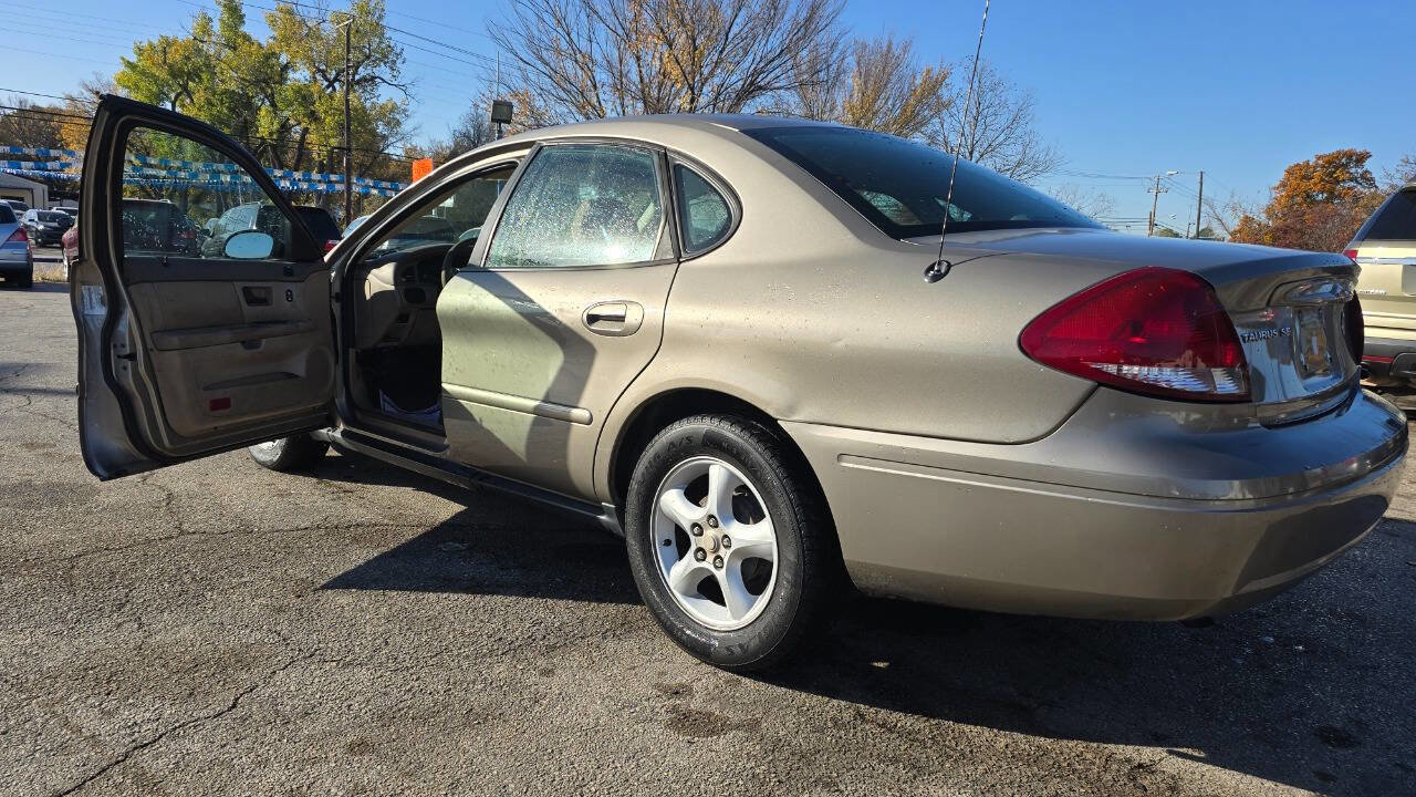 Used 2007 Ford Taurus SE image 10