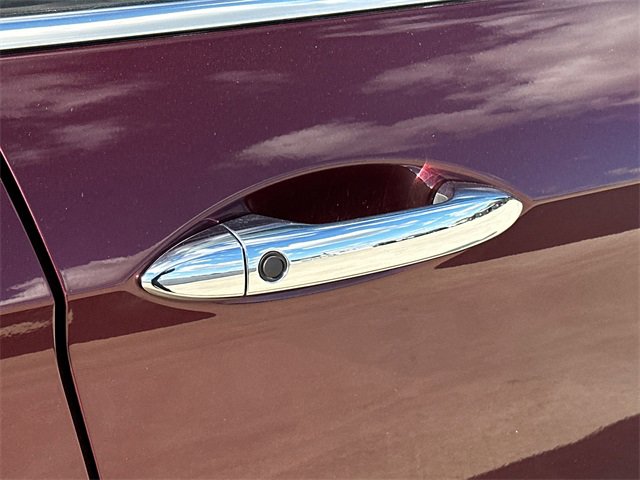 Used 2017 Honda Accord SE image 9