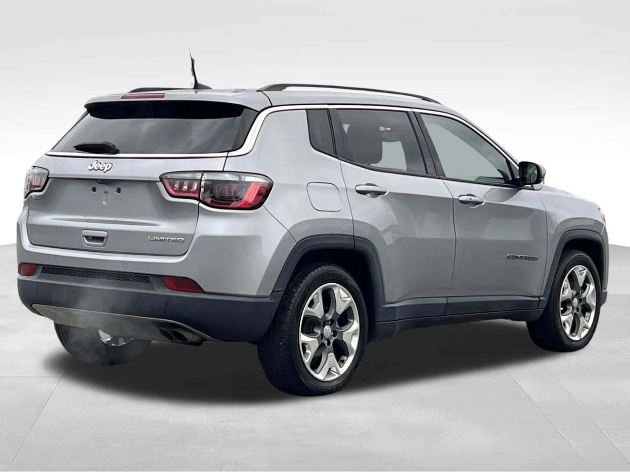 Used 2021 Jeep Compass Limited image 28