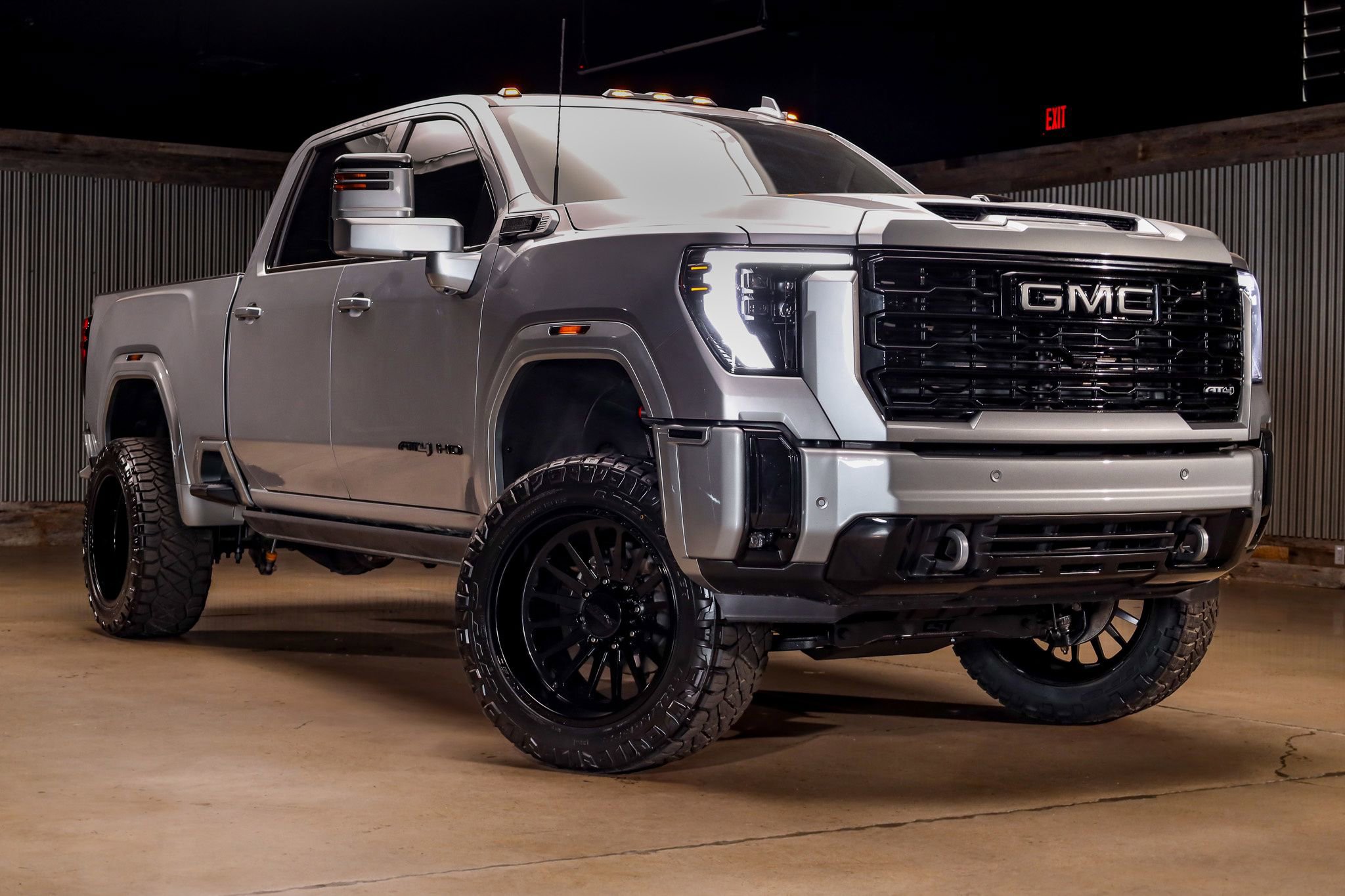 Used 2025 GMC Sierra 3500 AT4 w/ AT4 Premium Plus Package video 1