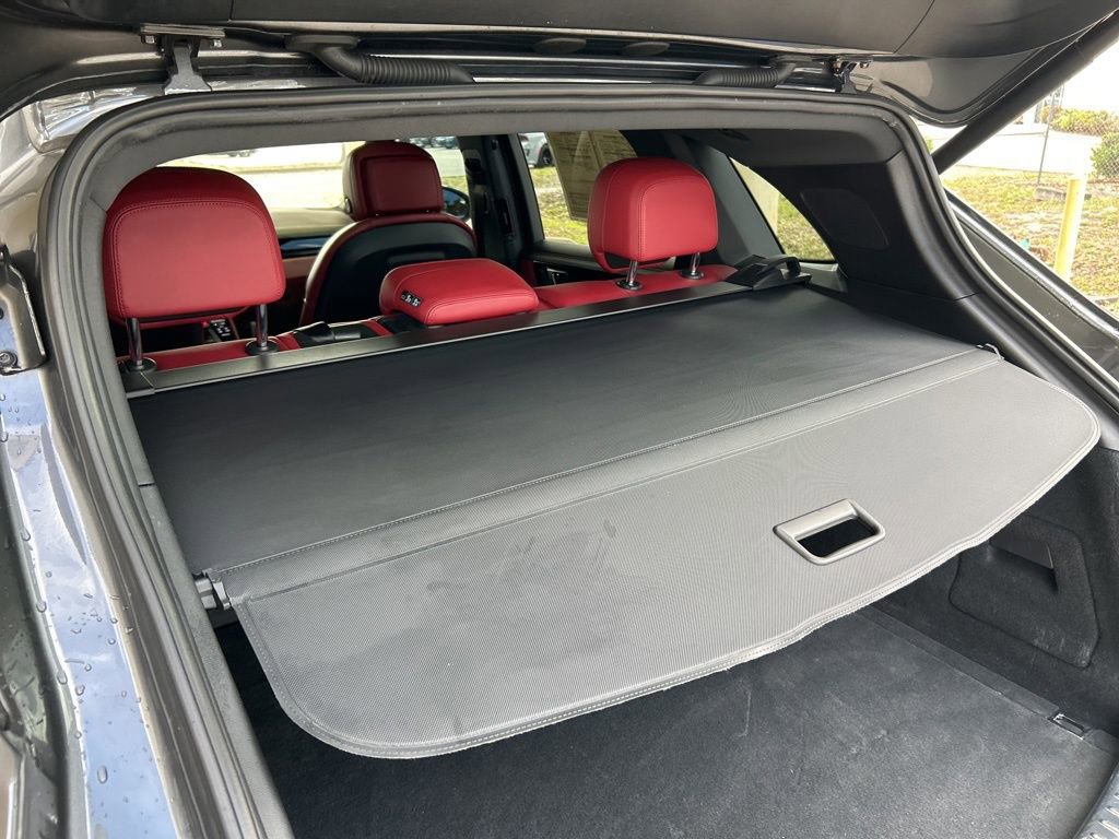 Used 2022 Porsche Cayenne w/ Premium Package Plus image 33