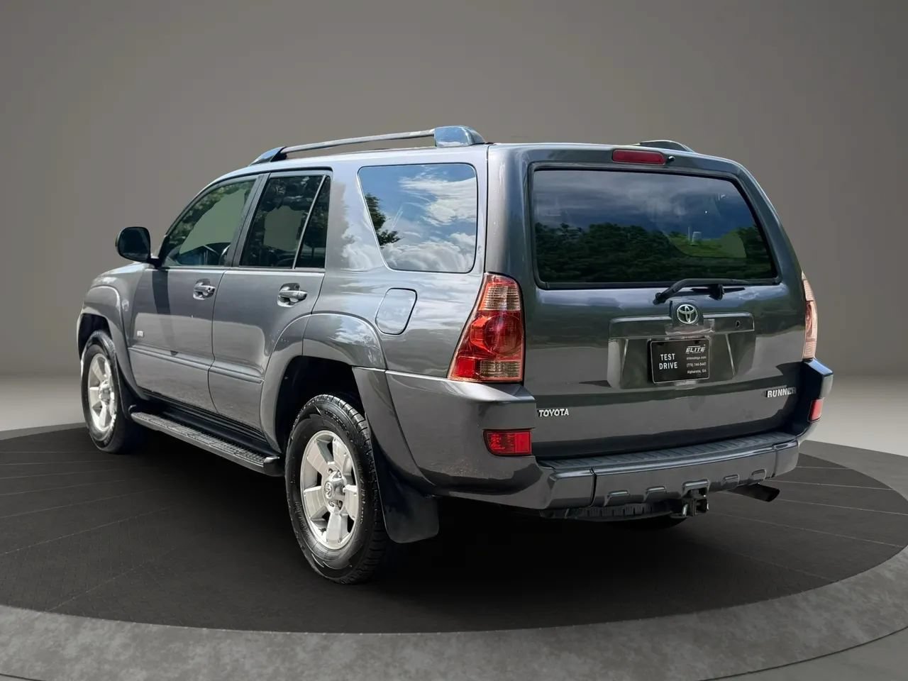 Used 2005 Toyota 4Runner SR5 RWD image 6