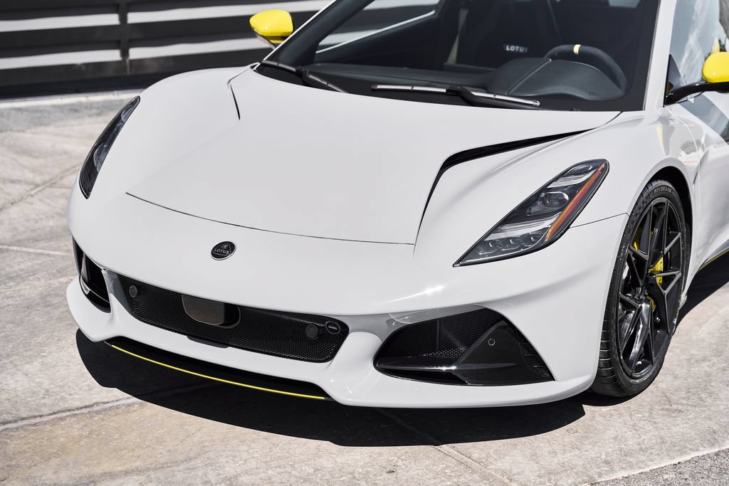 Used 2026 Lotus Emira SE RWD image 6