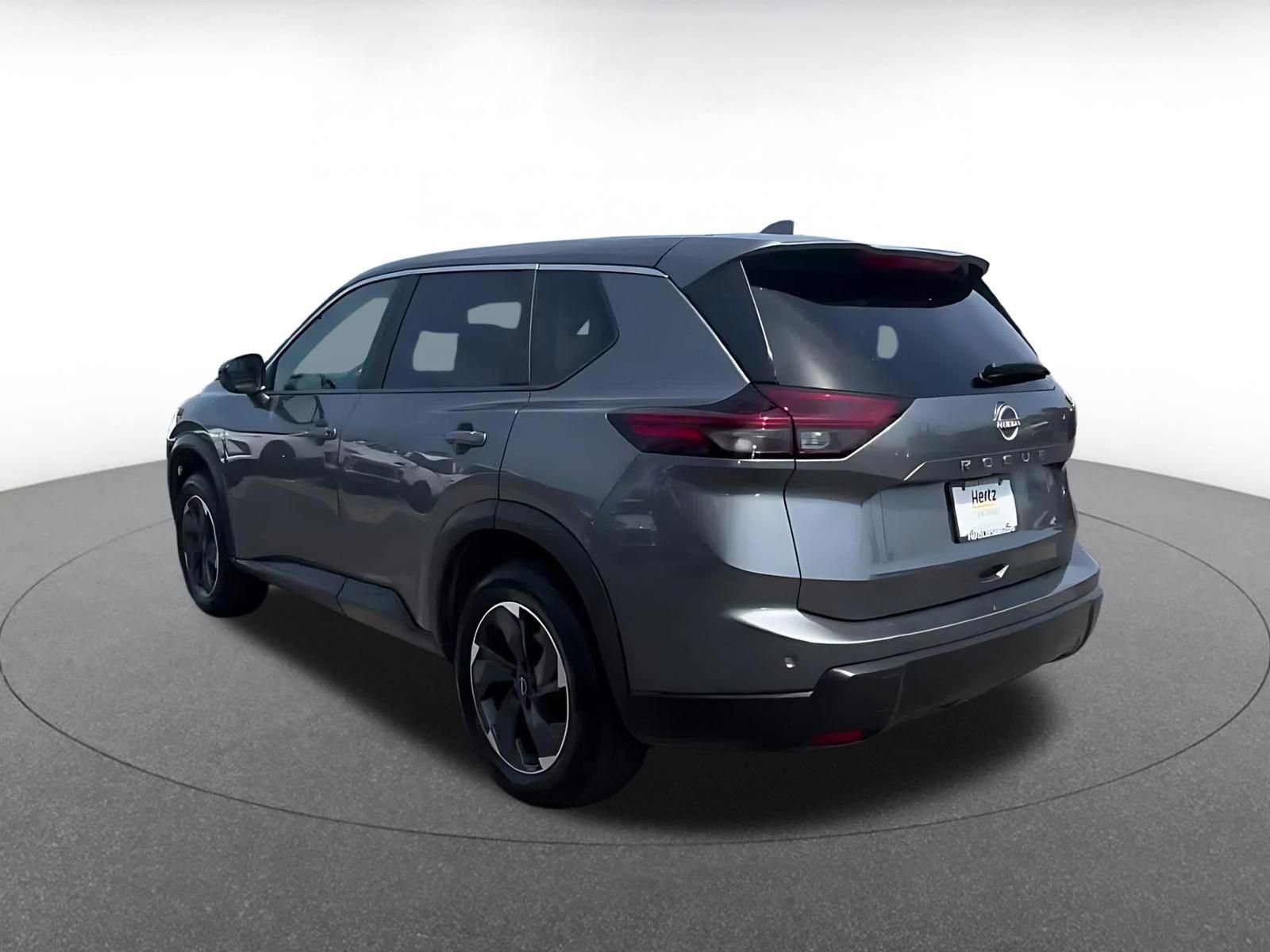 Used 2025 Nissan Rogue SV FWD image 11